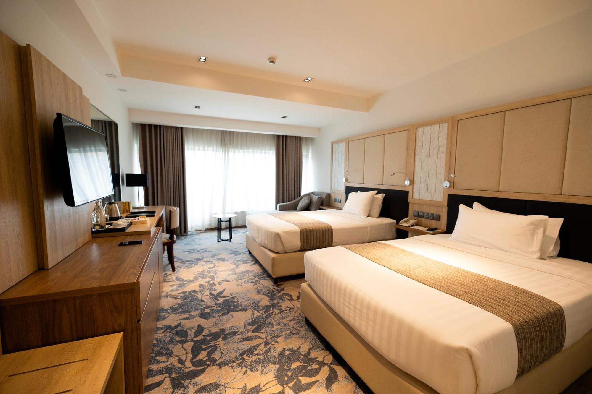โฮเทล แคมโบเดียน่า Hotel พนมเปญ ภายนอก รูปภาพ